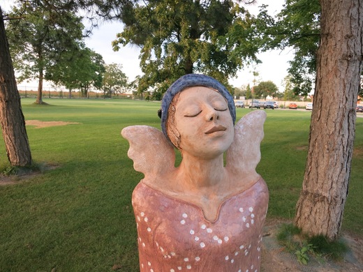 Ružový anjel - socha